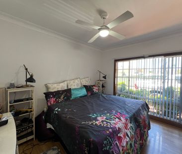 YOUNG 2 BEDROOM VILLA - Photo 2