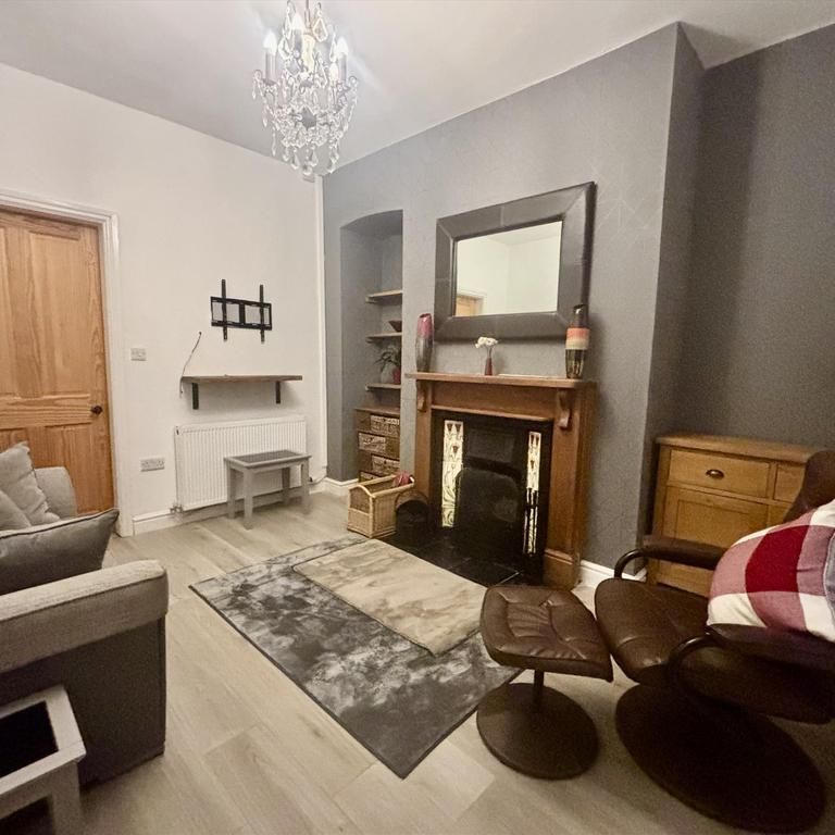 2 bedroom house to rent - Photo 1