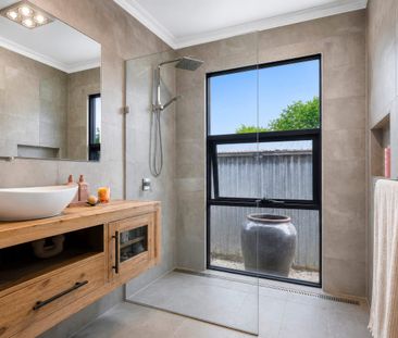 CHARMING HOME - Photo 3
