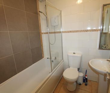 4 bedroom flat to rent - Photo 5