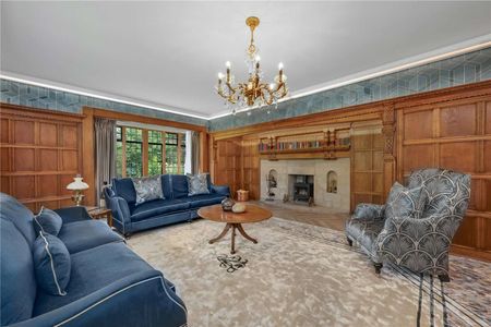 Available for Short or Long Term Lets. This distinguished family home has been extensively refurbished and is set within the prestigious St George's Hill Private Estate. - Photo 2