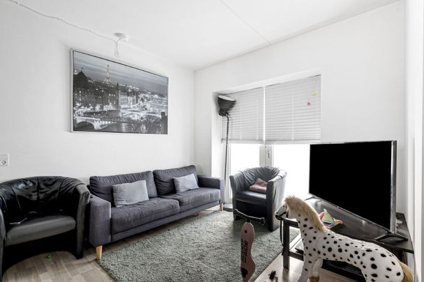 Lys og moderne 3-værelses lejlighed tæt på centrum - Photo 1