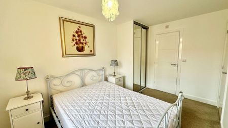 3 bedroom semi-detached house to rent - Photo 2