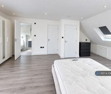 3 bedroom flat to rent - Photo 5