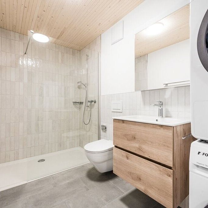 Modern, functional living - Photo 1