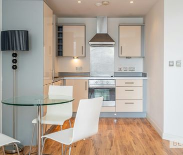 Flat to rent on - Photo 5