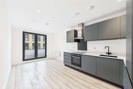 West Street, Maidenhead, Berkshire, SL6 - Photo 3