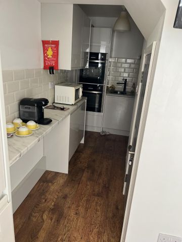 Studio to rent - Photo 3