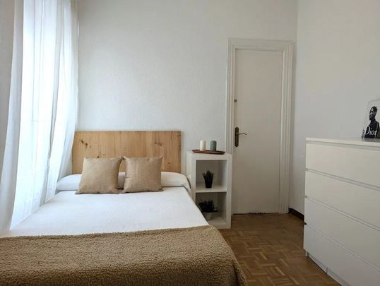 Calle de Lope de Rueda, Madrid, Community of Madrid 28009 - Photo 1