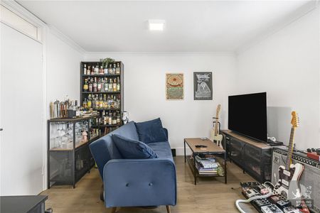 45 Navarino Road, Hackney - Photo 4