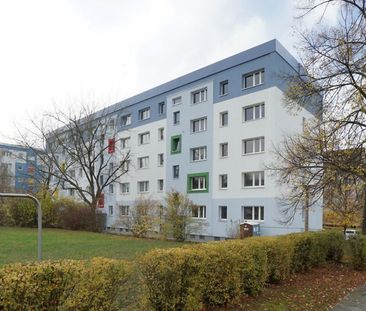 Helle 3 -Raumwohnung mit Tageslichtküche und Badewanne - Photo 1