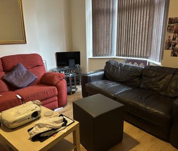 4 bedroom house to rent - Photo 1