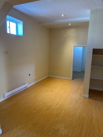 For Lease - 54 Market Square Unit# C, Quinte West, Ontario - Photo 5