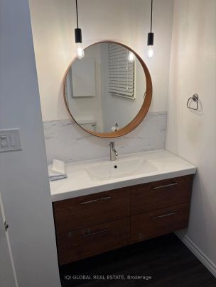 452 Elizabeth Street #Upper - Photo 1