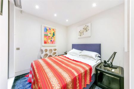 Modern mews home with parking in prime Connaught Village - Photo 5