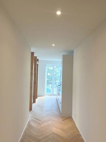 Lichtdurchflutete, modern Wohnung mit Altbaucharme - Photo 4