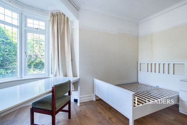 6 bedroom detached to rent Fitzharris Avenue, Bournemouth - Photo 1