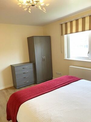 1 Postern Close - Photo 5