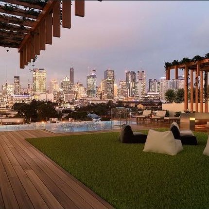 Fully Furnished 2 Bedroom Luxurious Inner City Living - Photo 1