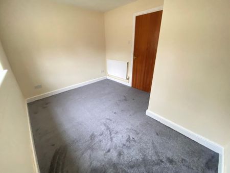 1 bedroom ground floor flat to rent - Photo 2