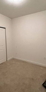 NEWER JUNIOR 1 BED/1 BATH IN WILLOUGHBY HEIGHTS - Photo 4