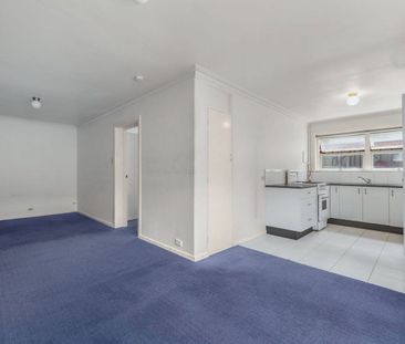 2/16 Isedale Street, Wooloowin, Qld 4030 - Photo 3