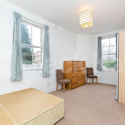 2 bedroom located only a short walk to Crouch End Broadway - Photo 1