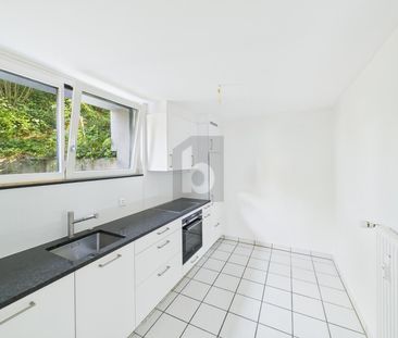 HELL MIT NEUER KÜCHE UND EIGENEM GARTENSITZPLATZ - Foto 3