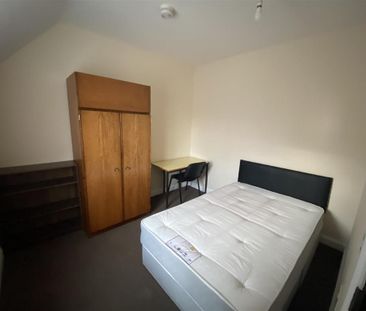 3 bedroom maisonette to rent - Photo 4