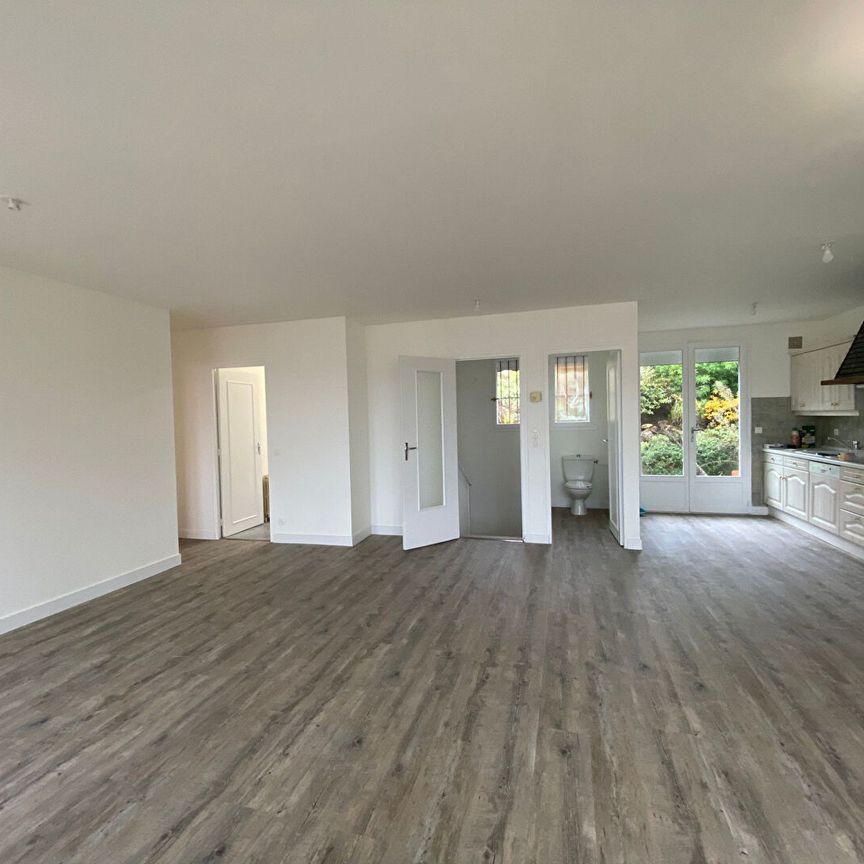 Location Maison 5 pièces 93m² - Photo 1