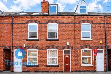4 bed Shared House for Rent - Photo 3