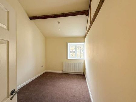 Swifts Fold, Honley, Holmfirth, HD9 - Photo 3