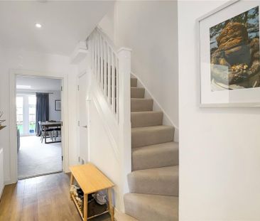 4 bedroom semi-detached house to rent - Photo 2