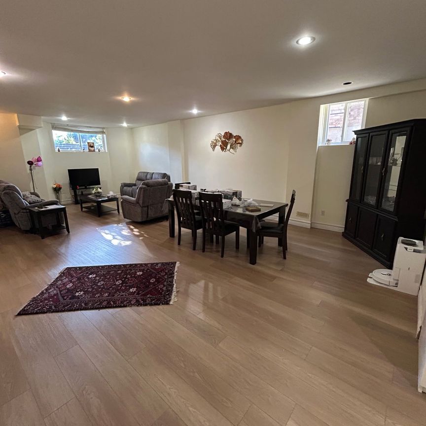 For Lease - 116 Leyburn Avenue Unit# Basement, Richmond Hill, Ontario - Photo 1