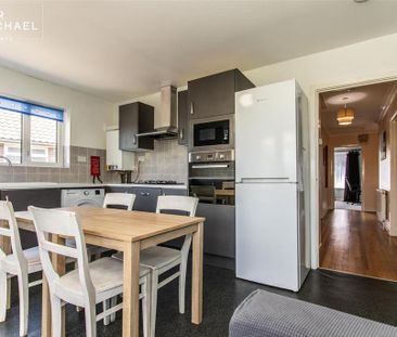 4 bedroom bungalow to rent - Photo 3