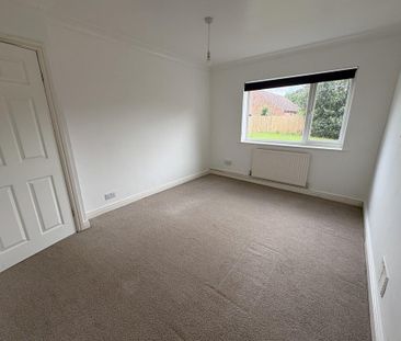 3 bedroom detached bungalow to rent - Photo 4