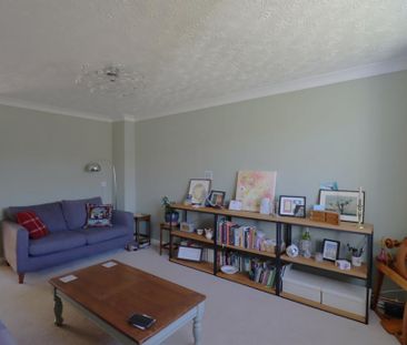 3 bedroom semi-detached house to rent - Photo 2