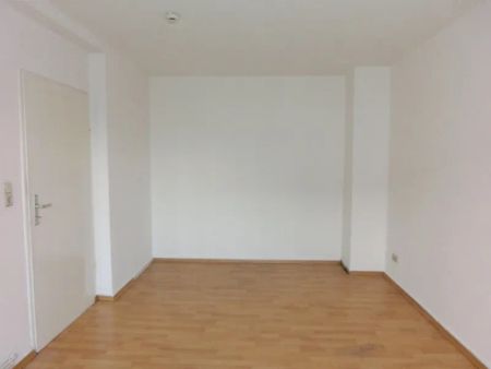 Nette Nachmieterin gesucht - Helle und freundliche 2 ZKB Wohnung mit Balkon in der Südstadt - Photo 4
