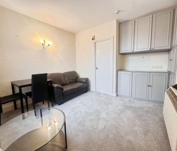 1 bedroom ground floor flat to rent - Photo 1