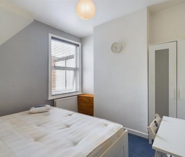 Coombe Terrace - Photo 2