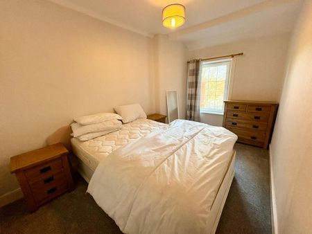 3 bedroom semi-detached house to rent - Photo 5