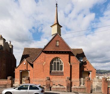 The Spire, 86 Coronation Avenue, Bath, BA2 - Photo 2