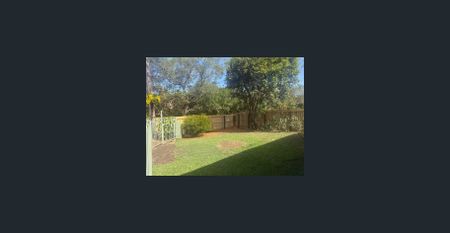 Beautiful 3-Bedroom Home with Pool in Noosa Junction Precinct – $980 per week- Long term tenants preferred. - Photo 3