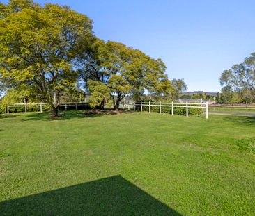Tidy Colonial Home on Acreage - Photo 6