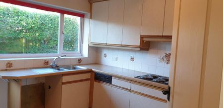 3 bedroom detached bungalow to rent - Photo 4