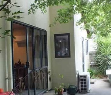 Townhouse for rent - Photo 5