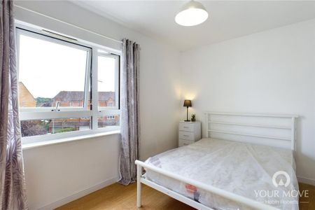 2 bedroom flat to rent - Photo 2