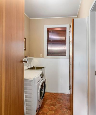 1 Windsor Street, Springfield - Photo 2