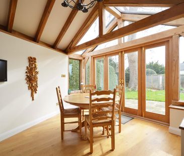 4 bedroom detached house to rent - Photo 4