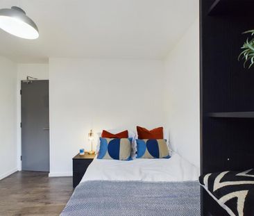 1 bedroom in a house share to rent - Photo 3